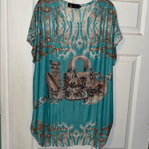 3/$30 Model France Turquoise Rhinestone Top - Picture 6 of 6